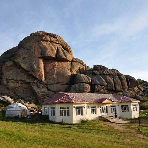 Bayankhad tourist camp